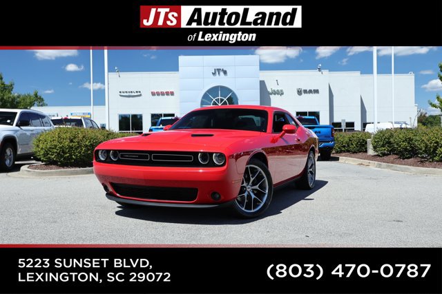 Used 2023 Dodge Challenger SXT w/ Plus Package RWD image 1
