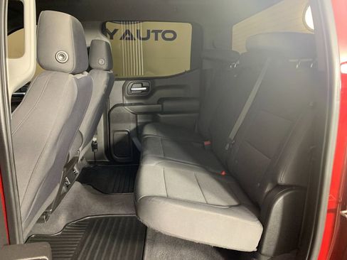 Used 2020 Chevrolet Silverado 1500 Custom w/ Custom Value Package image 31