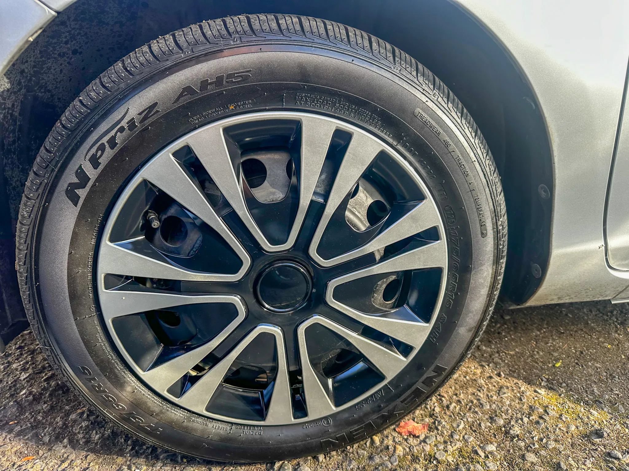 Used 2014 Toyota Prius C Two FWD image 40
