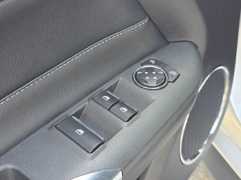 Used 2019 Ford Mustang Premium RWD image 22