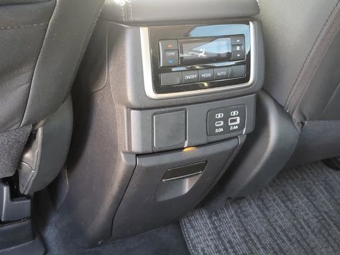 Certified 2025 Subaru Ascent Premium image 15