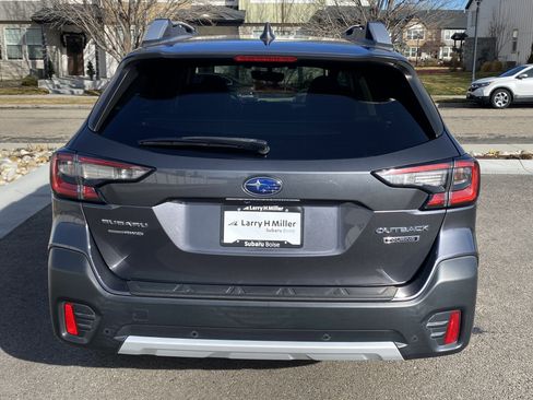 Used 2022 Subaru Outback Touring image 5