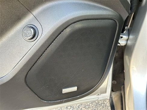 Used 2019 GMC Acadia SLT image 23