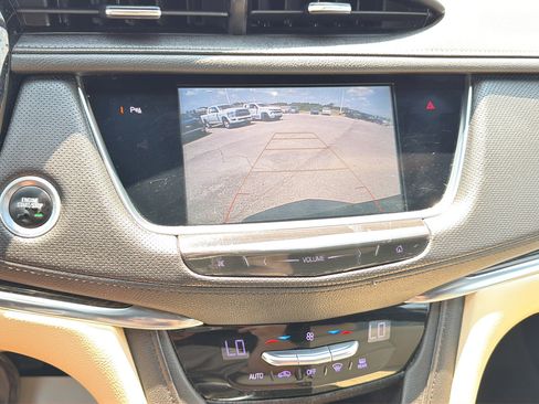 Used 2019 Cadillac XT5 FWD image 25