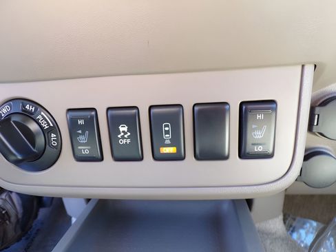Used 2016 Nissan Frontier SV w/ SV Value Truck Package AWD/4WD image 20