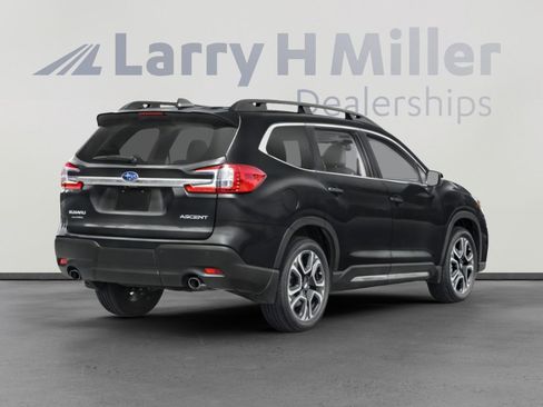 Used 2023 Subaru Ascent Limited w/ Technology Package AWD/4WD image 5
