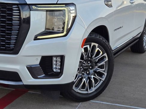 Used 2023 GMC Yukon Denali Ultimate image 7