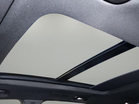 New 2025 Cadillac XT6 Luxury image 28