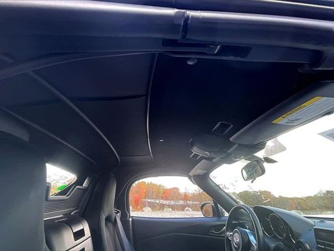 Used 2016 MAZDA MX-5 Miata Sport image 16