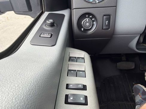Used 2012 Ford F350 XLT w/ XLT Premium Pkg AWD/4WD image 30