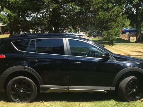 Used 2018 Toyota RAV4 Adventure AWD/4WD image 6