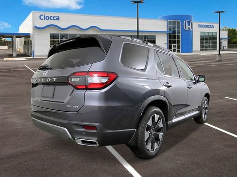 New 2026 Honda Pilot Touring image 5