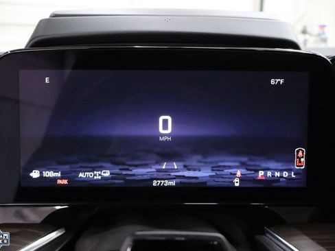 Used 2026 Chevrolet Suburban Premier image 16