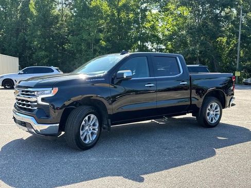 Used 2025 Chevrolet Silverado 1500 LTZ RWD image 14