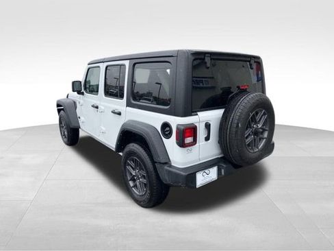 Used 2024 Jeep Wrangler Unlimited Sport AWD/4WD image 3