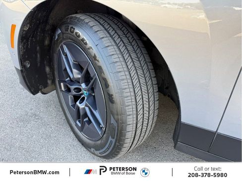Used 2024 BMW iX xDrive50 w/ Convenience Package AWD/4WD image 36