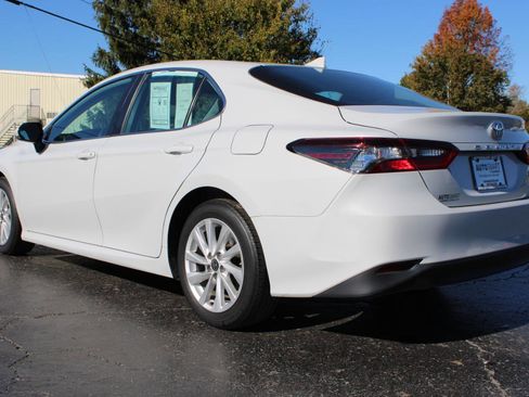 Used 2023 Toyota Camry LE FWD image 9