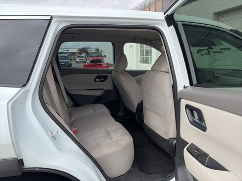 Used 2025 Nissan Rogue SV image 13