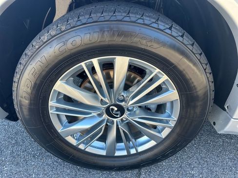 Used 2019 INFINITI QX80 Luxe image 15