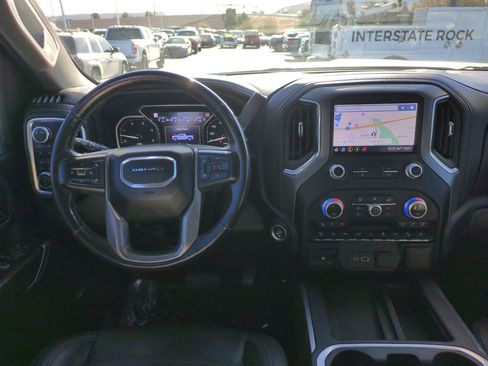 Used 2022 GMC Sierra 3500 Denali image 29