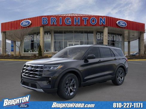 Used 2026 Ford Explorer Active w/ Active Comfort Package image 3