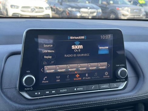 Used 2024 Nissan Rogue S image 16