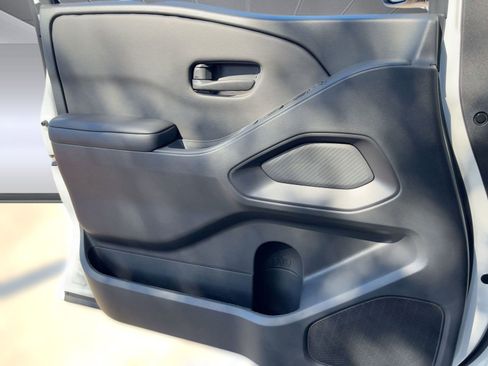 New 2026 Nissan Frontier S image 21