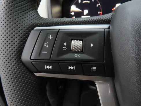 New 2026 Mitsubishi Outlander SE FWD image 11