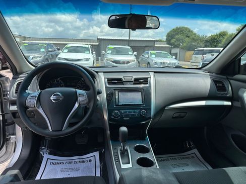 Used 2015 Nissan Altima 2.5 S w/ Power Driver Seat Package FWD image 9