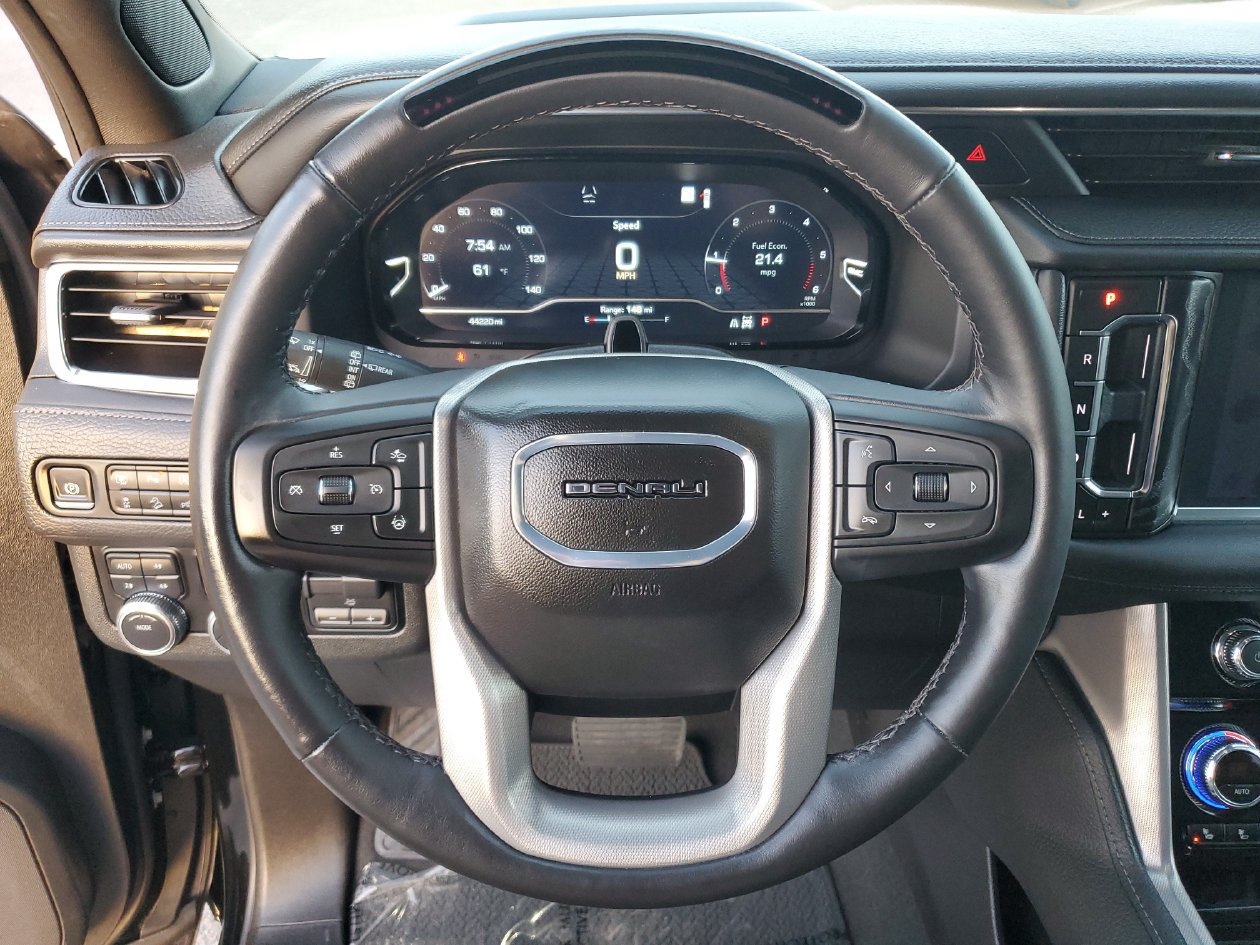 Used 2024 GMC Yukon Denali w/ Advanced Technology Package AWD/4WD image 20