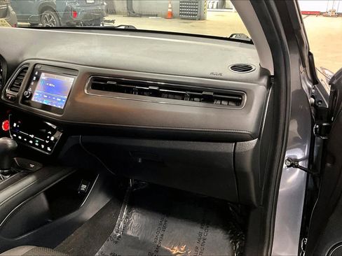 Used 2019 Honda HR-V EX image 19
