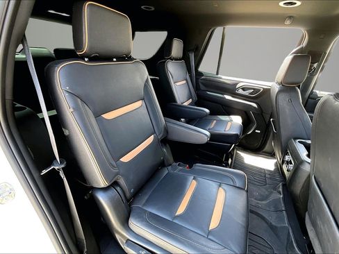 Used 2023 GMC Yukon AT4 AWD/4WD image 25