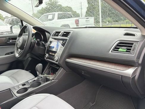 Used 2019 Subaru Outback 3.6R Limited w/ Popular Package #2 AWD/4WD image 25