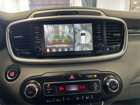 Used 2020 Kia Sorento SX image 30