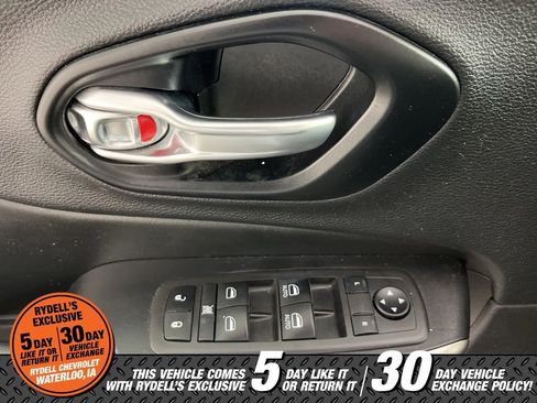 Used 2021 Jeep Cherokee Latitude Lux 80th Anniv w/ Quick Order Package 26U 80TH AWD/4WD image 27