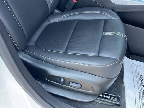 Used 2024 Chevrolet Blazer LT FWD image 28