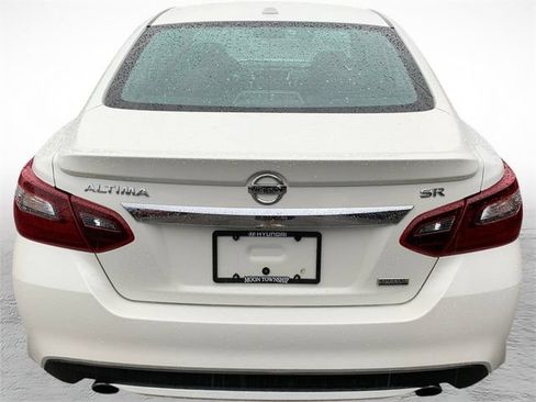 Used 2018 Nissan Altima 2.5 SR w/ SR Special Edition FWD image 4