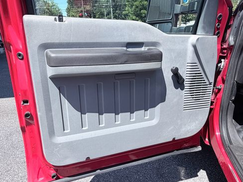 Used 2011 Ford F250 XL RWD image 25