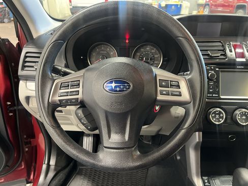Used 2015 Subaru Forester 2.5i Premium AWD/4WD image 12