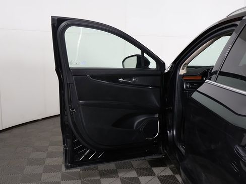 Used 2022 Lincoln Nautilus Reserve image 22