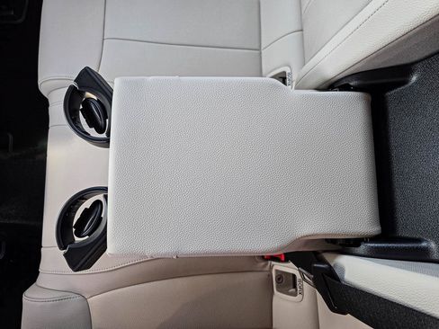 New 2025 Mercedes-Benz CLA 250 4MATIC image 34