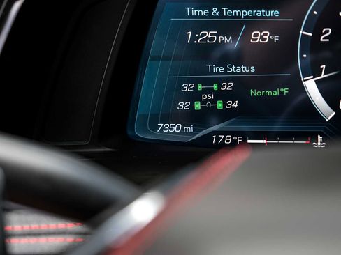 Used 2025 Chevrolet Corvette Z06 RWD image 18