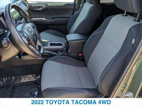 Used 2022 Toyota Tacoma TRD Sport w/ Technology Package image 20