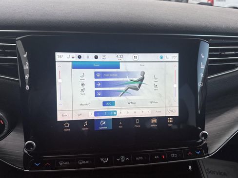 Used 2024 Jeep Wagoneer Series II w/ Flexible Seating Group image 28