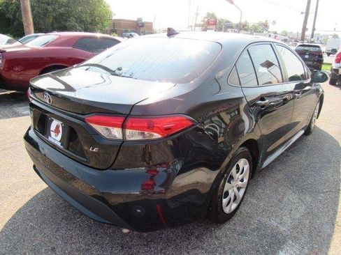 Used 2021 Toyota Corolla LE FWD image 11