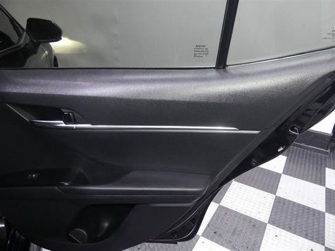 Used 2020 Toyota Camry SE w/ Convenience Package FWD image 26