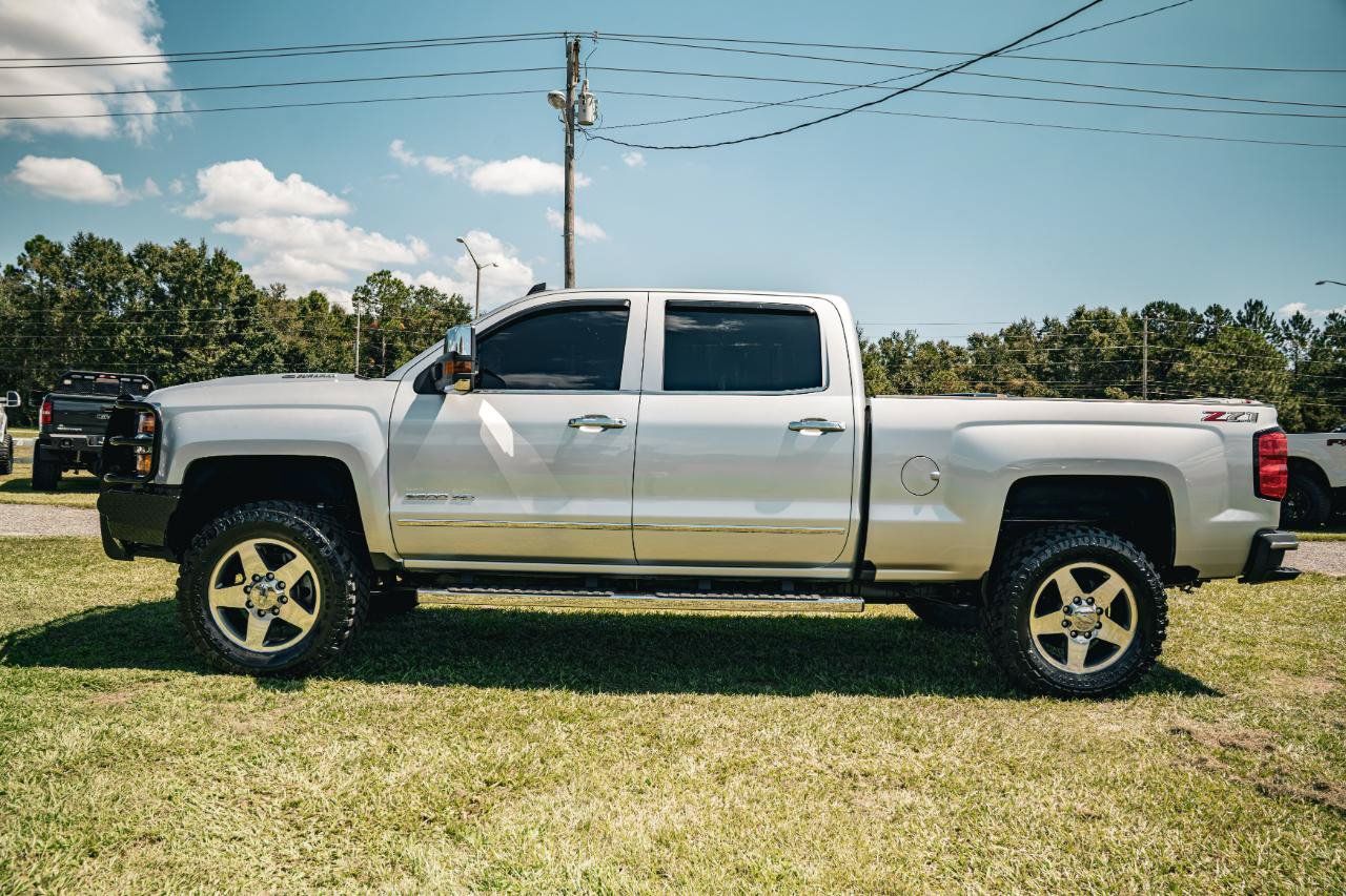Used 2019 Chevrolet Silverado 2500 LTZ w/ Duramax Plus Package AWD/4WD image 3
