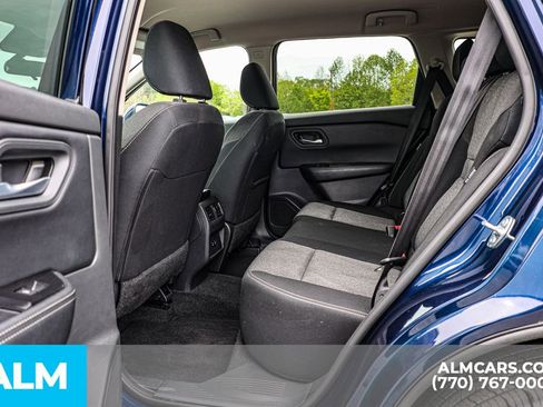Used 2025 Nissan Rogue SV FWD image 19
