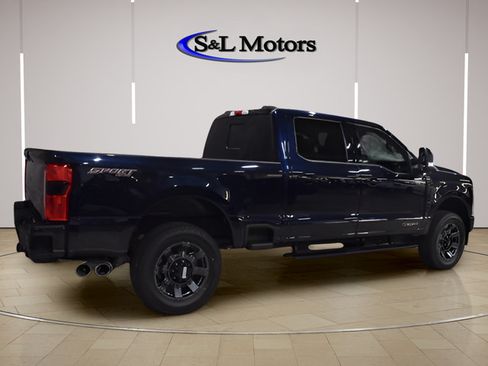 Used 2023 Ford F250 Lariat w/ Sport Appearance Package AWD/4WD image 8
