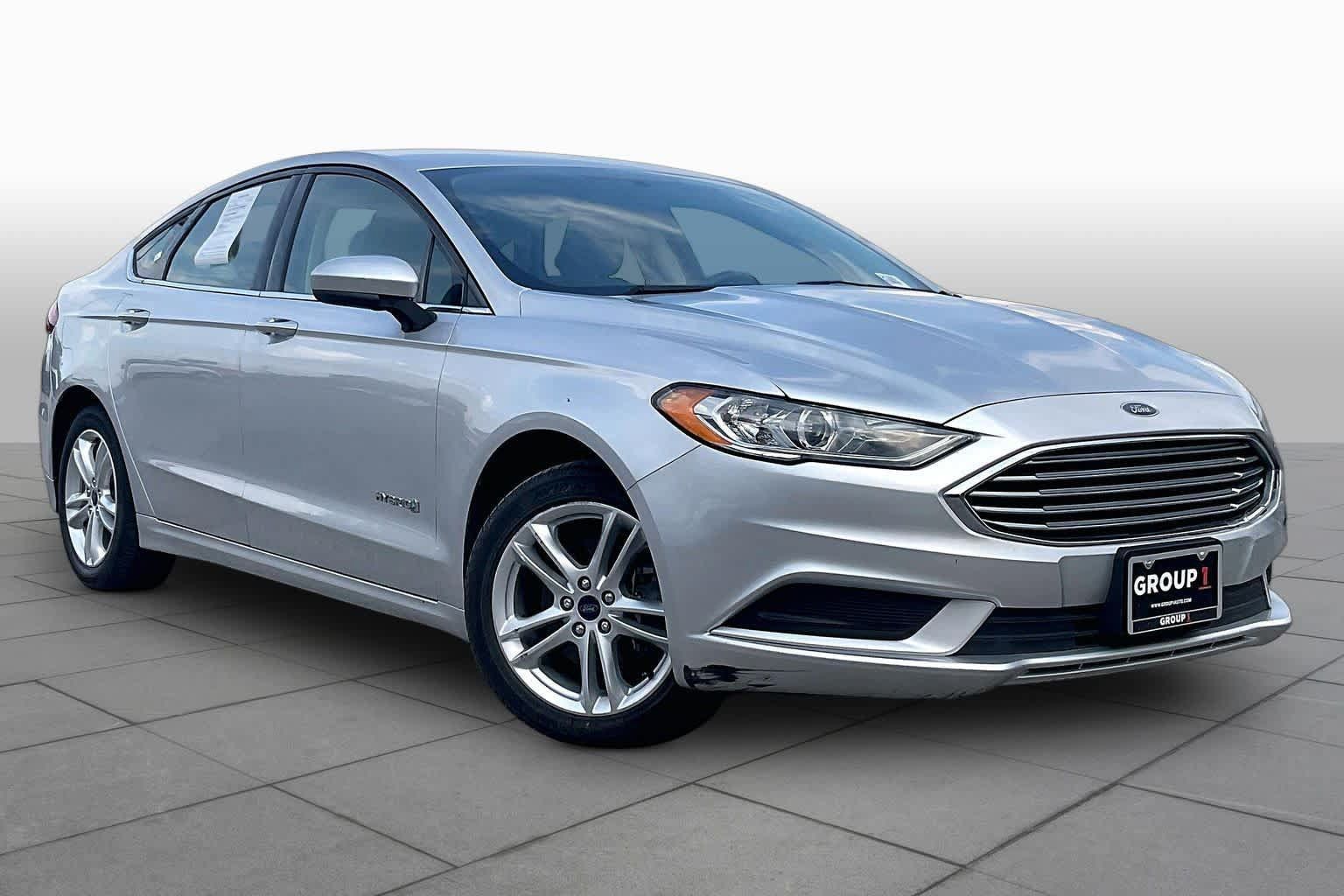 Used 2018 Ford Fusion S FWD image 3